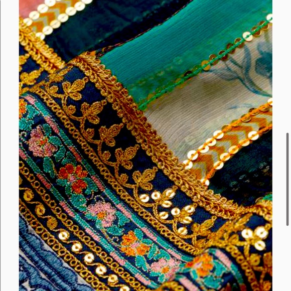 SABYASACHI x H&M. Long, straight-cut kaftan - Picture 3 of 9